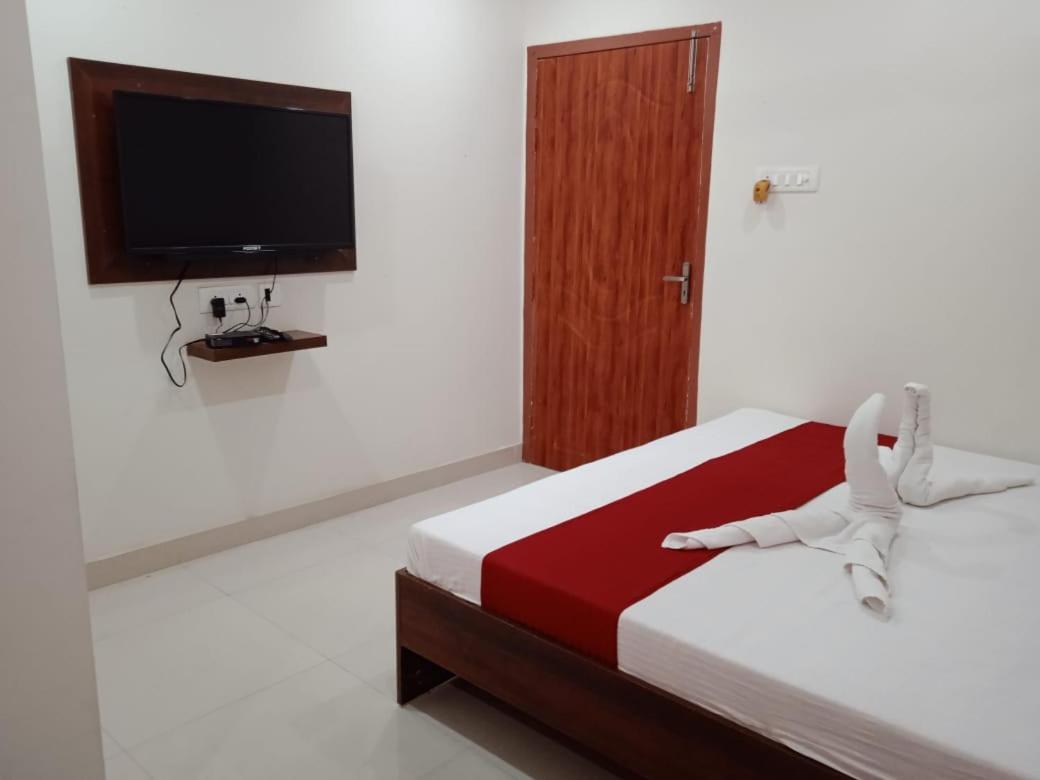 Hotel Haren Grand Guwahati Zewnętrze zdjęcie